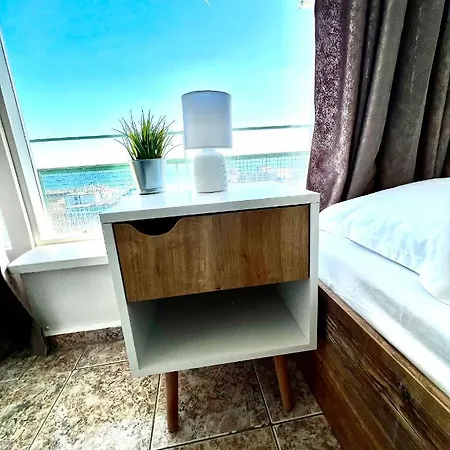 Varshava Golden Sands