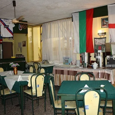 Отель Varshava 2*