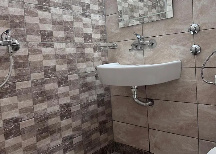 Varshava Golden Sands