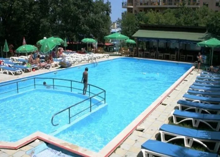 Varshava Golden Sands